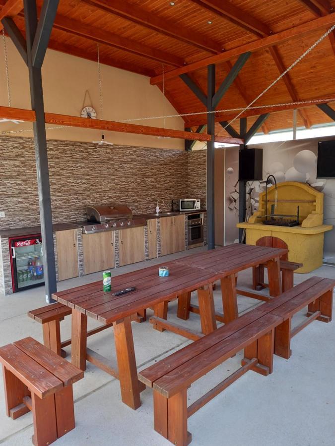 Szerencsecsillag Vendégház Kiskoros Exterior foto
